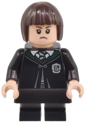 LEGO onderdeel Pansy Parkinson - Slytherin Robe Clasped, Black Skirt, Black Short Legs with Dark Bluish Gray Stripes (hp492)