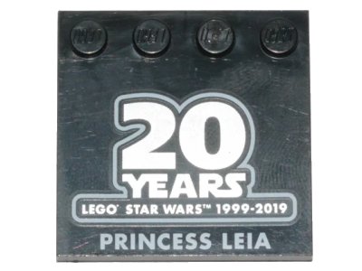 LEGO onderdeel Tile, Modified 4 x 4 with Studs on Edge with SW '20 YEARS LEGO STAR WARS 1999-2019' and 'PRINCESS LEIA' Pattern (6179pb150)