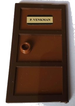 LEGO onderdeel Door 1 x 4 x 6 with 3 Panes with Molded Reddish Brown Glass with Stud Handle and 'P. VENKMAN' Pattern (Sticker) - Set 75827 (60797pb06)