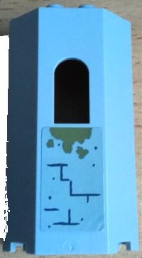 LEGO part Panel 3 x 4 x 6 con Ventana con Ladrillos, Patrón de Musgo Verde Oliva y Mortero Gris Azulado Oscuro (Pegatina) - Set 70435 30246pb06