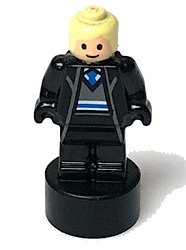 LEGO onderdeel Ravenclaw Student Statuette / Trophy #2, Bright Light Yellow Hair, Light Nougat Face 90398pb034