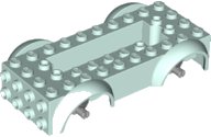 LEGO part Véhicule, Base 5 x 10 x 2 1/2 avec Garde-Boue et 6 x 2 Centre Encastré avec 3 Trous avec Supports de Roues Gris Bleuâtre Clair Attachés 11650c02
