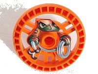 Technic, Disk 5 x 5 - RoboRider Talisman Wheel, Rope Mold with Robot Pattern, número de pieza LEGO 32354pb01