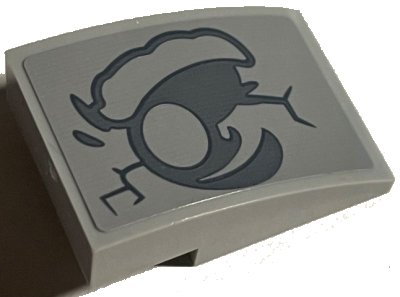 LEGO onderdeel Slope, Curved 3 x 2 with Dark Bluish Gray Eyebrow and Eye Outline with Cracks Pattern Model Left Side (Sticker) - Set 76389 (24309pb031l)
