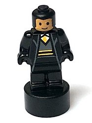LEGO part Hufflepuff Student Statuette / Trophy #1, Nougat Face (90398pb030)