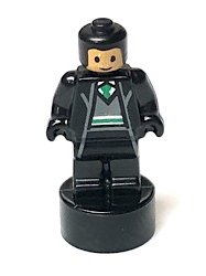 LEGO part Slytherin Student Statuette / Trophy #1, Nougat Face 90398pb036
