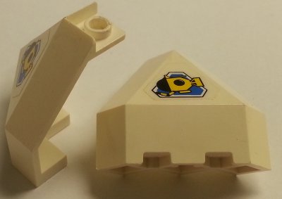 LEGO part Paneel 3 x 3 x 3 Ecke konvex mit U-Boot auf blauem Dreieck auf transparentem Hintergrund Muster (Aufkleber) - Sets 1782 / 6441 (30079pb04)