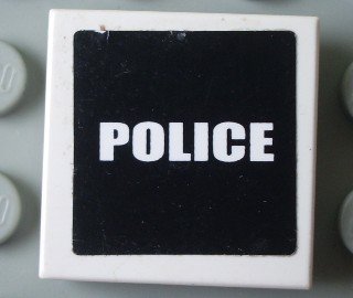 LEGO part Carreau 2 x 2 avec motif 'POLICE' blanc sur fond noir (Autocollant) - Set 7236-1 (3068pb0308)