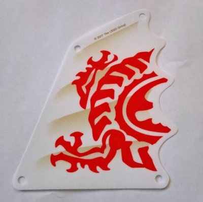 LEGO onderdeel Cloth Sail Triangular 13 x 15 Tapered Top and Wavy Edge with Red Dragon Hind Legs and Torso Pattern (34474)