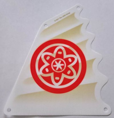 LEGO onderdeel Cloth Sail Triangular 16 x 18 Tapered Top and Wavy Edge with Red Circle with Petals and Inner Circle Pattern (34476)