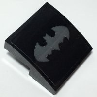 LEGO part Schräge, Curva 2 x 2 x 2/3 con Dark Bluish Gray Batman Logo Pattern (Adesivo) - Set 70917 15068pb345