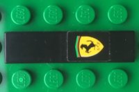 LEGO part Fliese 1 x 4 mit Ferrari Logo Muster (Aufkleber) - Set 2556 2431pb0506