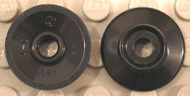 LEGO part Train Wheel Small (2927)
