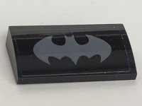 LEGO onderdeel Slope, Curved 2 x 4 x 2/3 with Bottom Tubes with Dark Bluish Gray Batman Logo Pattern (Sticker) - Set 70916 88930pb189
