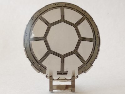 LEGO part Piatto 6 x 6 Invertito con Maniglia Barra con Telaio SW 8 Raggi Grigio Azzurrino Scuro e Motivo Rivetti Abitacolo TIE (18675pb09)