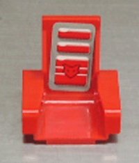 LEGO part Technic Sitz 3 x 2 Basis mit roter Maske und Kissen auf grauem Muster (Aufkleber) - Set 8226 2717pb01