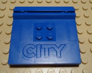LEGO onderdeel Tegel, Aangepast 6 x 6 x 2/3 met 4 Studs en Ingedeept Stad Logo (30567)