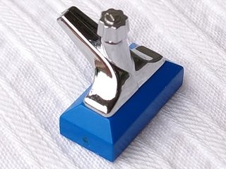 LEGO onderdeel Tap 1 x 2 Base with Chrome Silver Spout (69 / 70) (69c02)