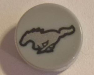 LEGO part Tile, Round 1 x 1 with Silver Horse with Black Border Pattern (Ford Mustang Logo) (98138pb085)