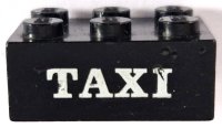 LEGO part Stein 2 x 3 mit weißem 'TAXI' Serif-Muster 3002oldpb08